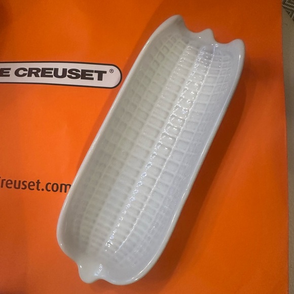 Le Creuset White Corn Dishes NWT Set of 2 Stoneware Sweet Corn on the Cob - Picture 2 of 8